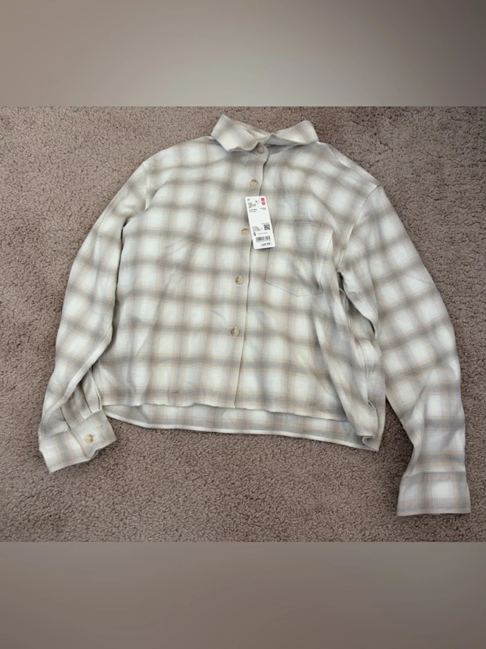 Uniqlo Cream and Light Gray Plaid Shirt Jacket - Picture 1 of 4